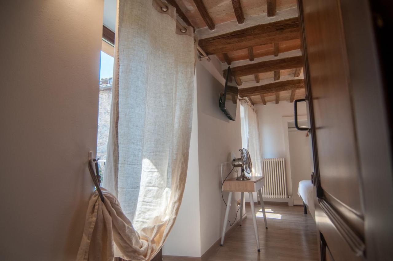 ホテル Umbrian Concierge - La Casa Dei Pellari ペルージャ エクステリア 写真