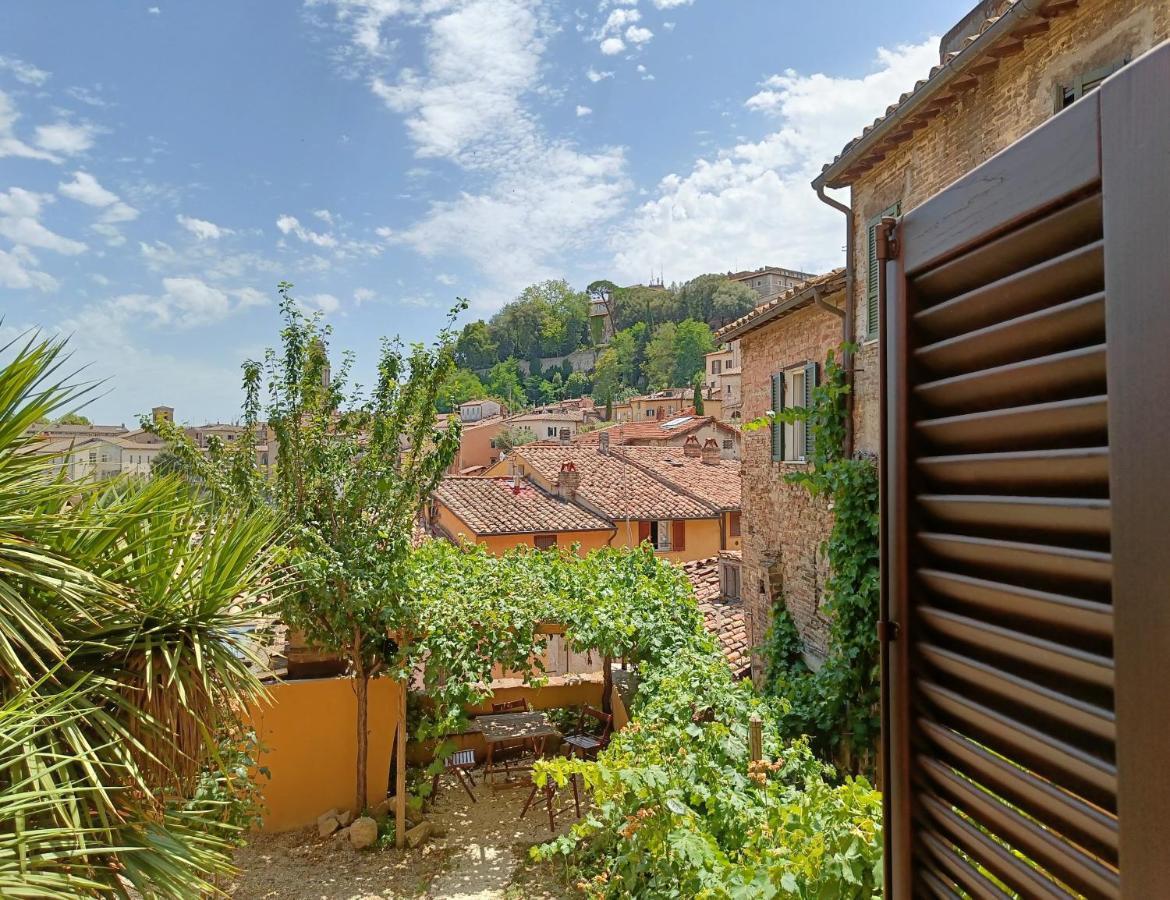 ホテル Umbrian Concierge - La Casa Dei Pellari ペルージャ エクステリア 写真