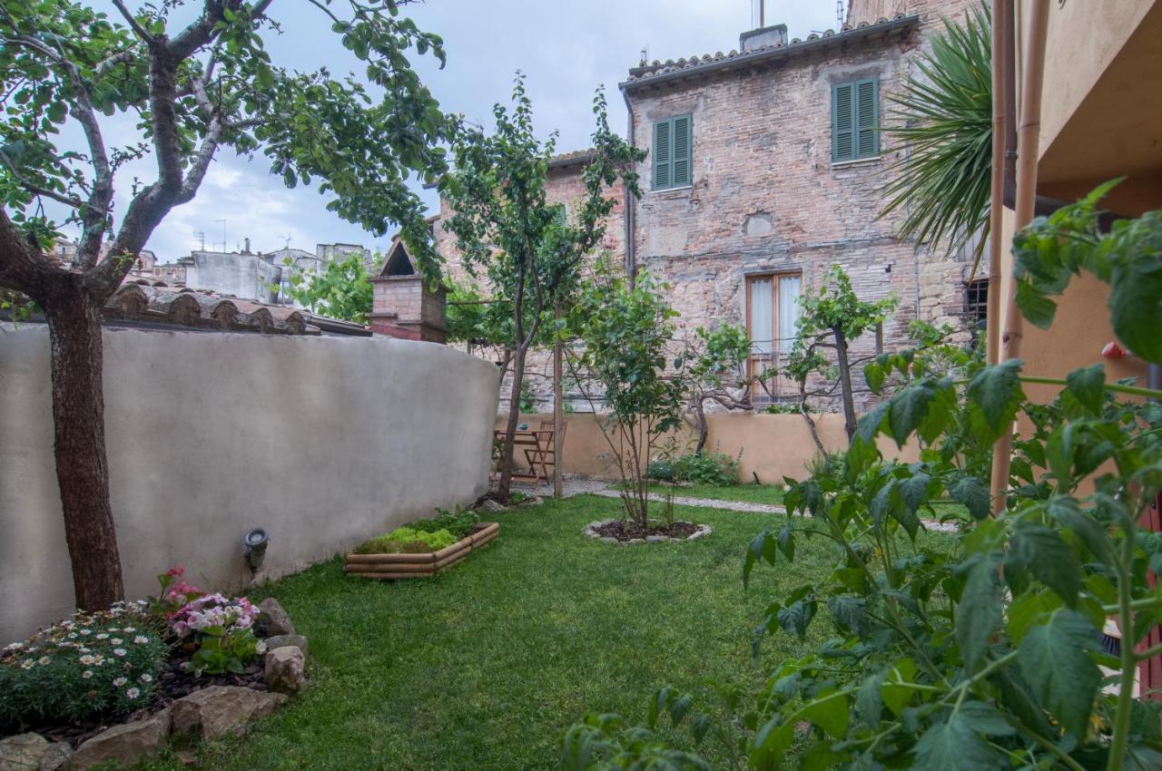 ホテル Umbrian Concierge - La Casa Dei Pellari ペルージャ エクステリア 写真